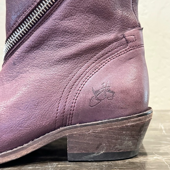 John Fluevog Ruth Skin Spiral Zip Leather Boots - Picture 4 of 13